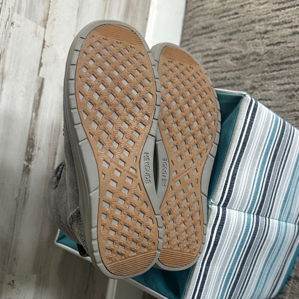 Hey Dude Gray Women’s Shoes - Picture 5 of 5